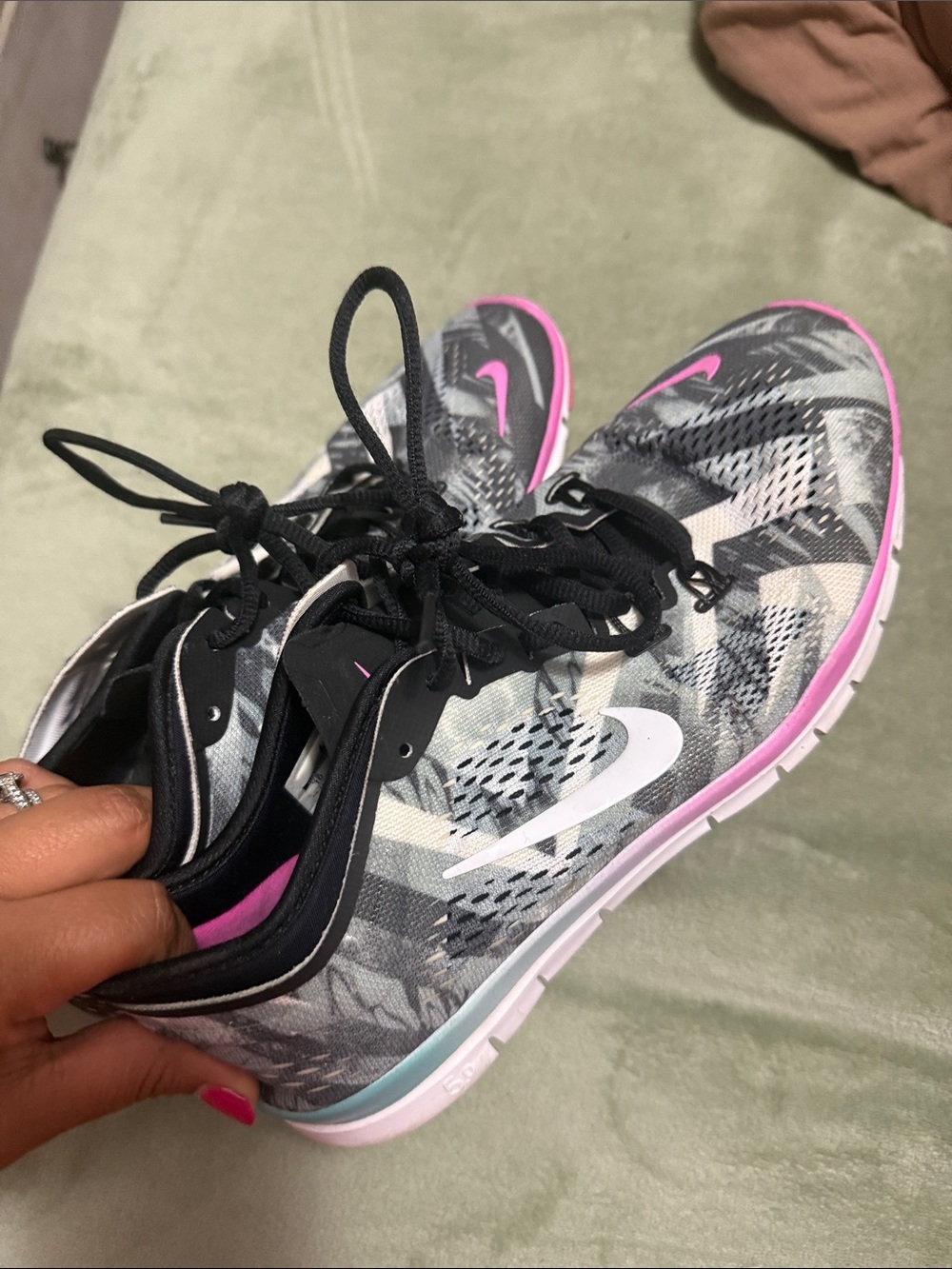 Nike Women’s Gray & Pink Athletic Running Sneakers